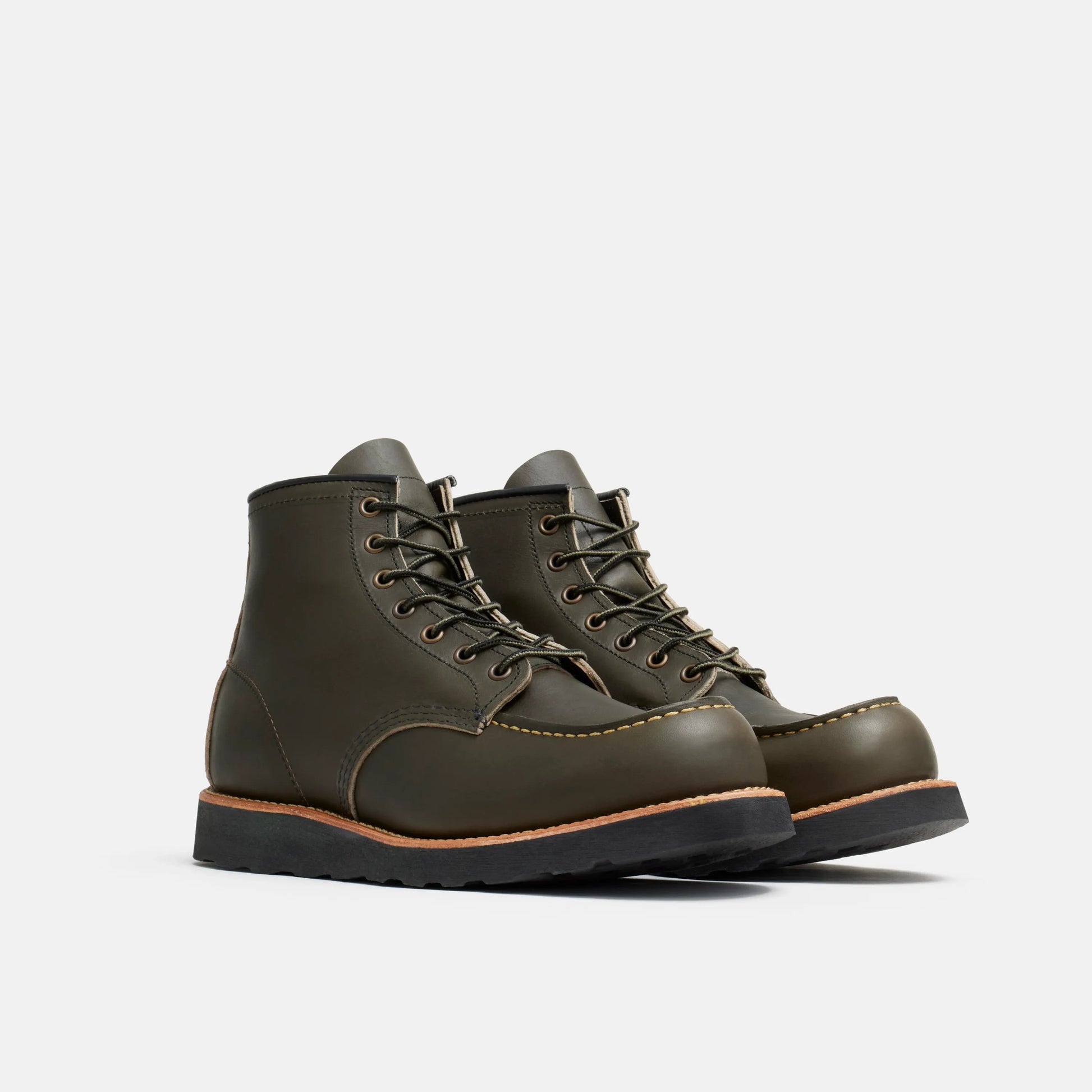 Classic Moc in Alpine Leather 8828 | Red Wing Heritage - Red Wing Shoes Men