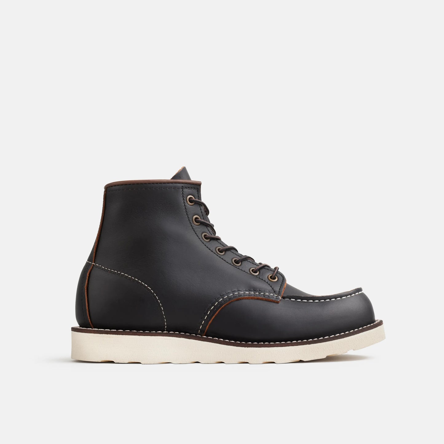 Classic Moc 6-Inch Boot in Black Leather 8849 - Red Wing Shoes Men