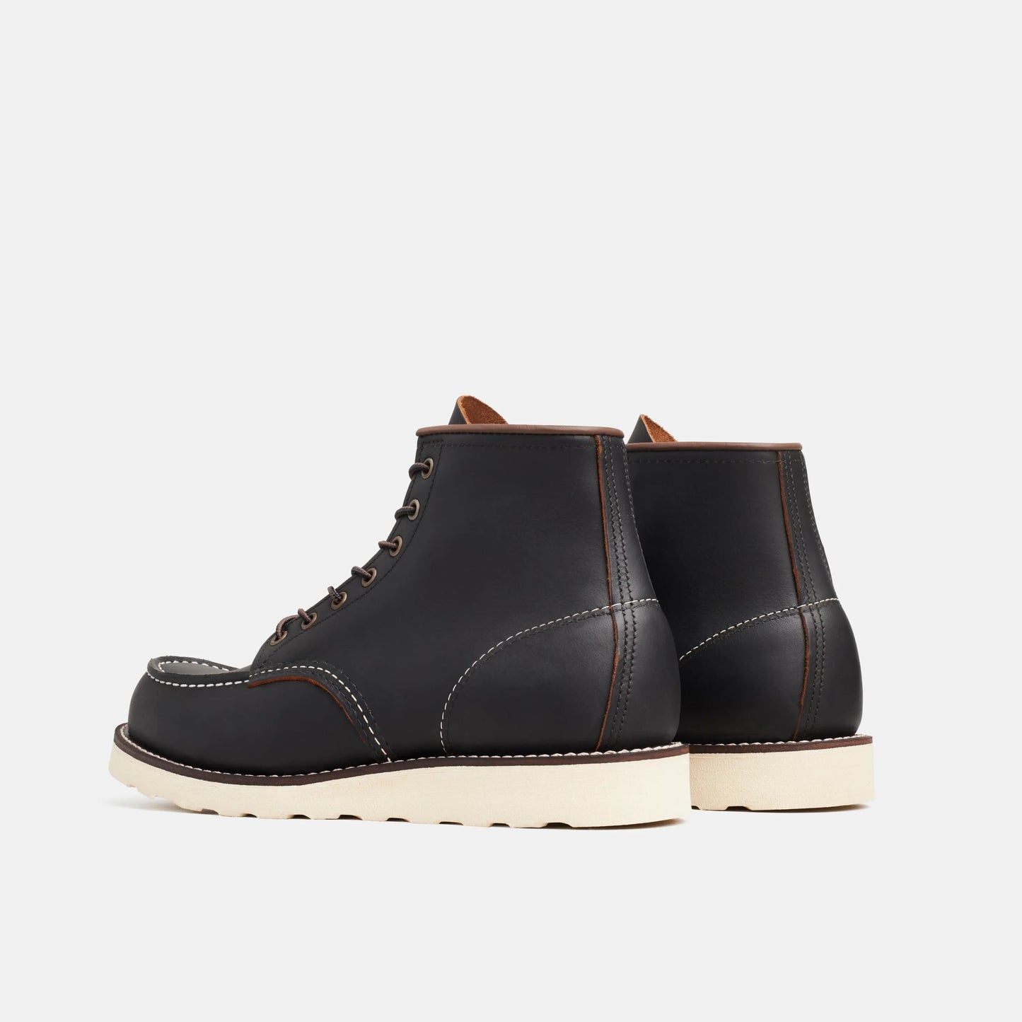 Classic Moc 6-Inch Boot in Black Leather 8849 - Red Wing Shoes Men