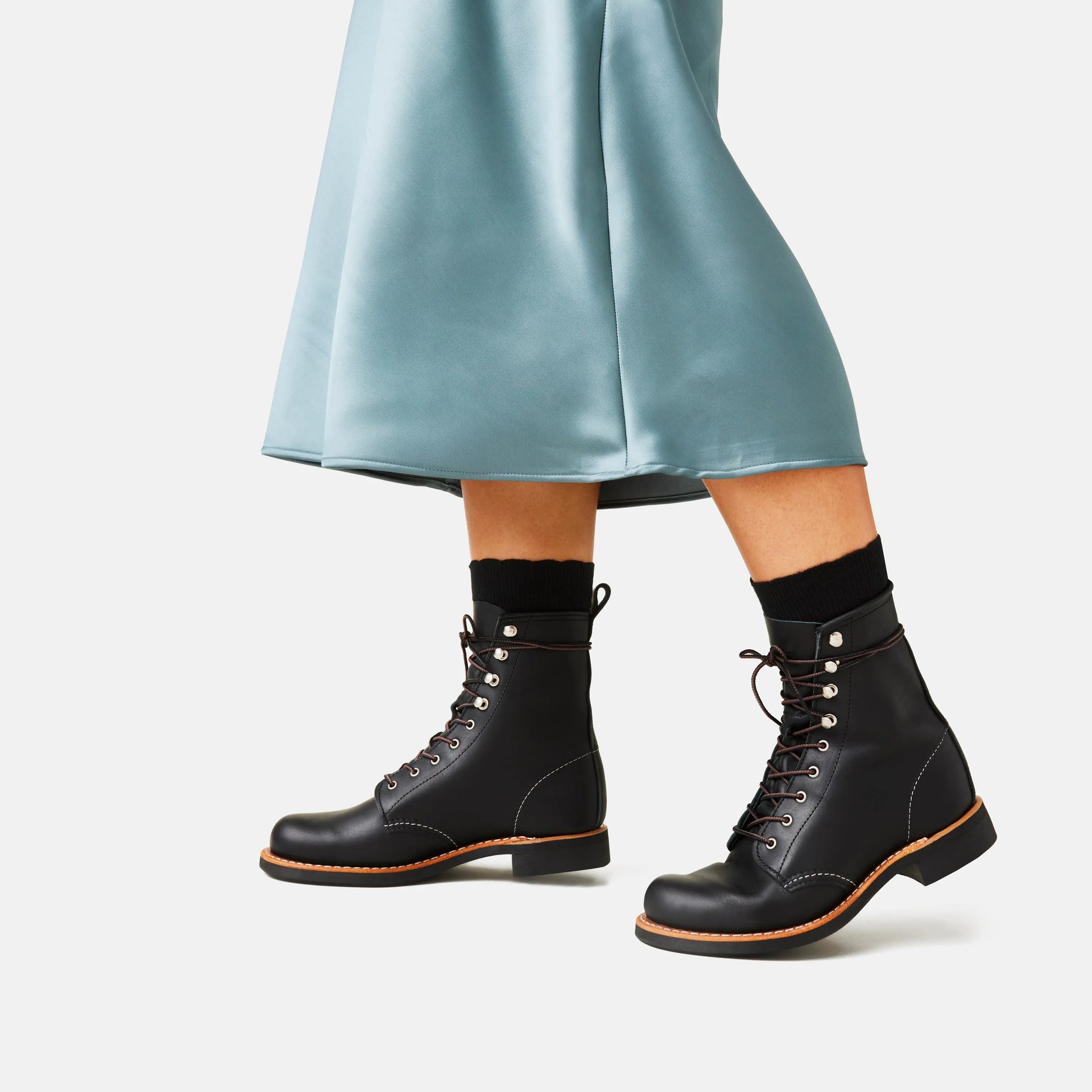 Silversmith Short Boot in Black Leather 3361 | Red Wing Heritage - Red Wing Shoes Women|Apparel