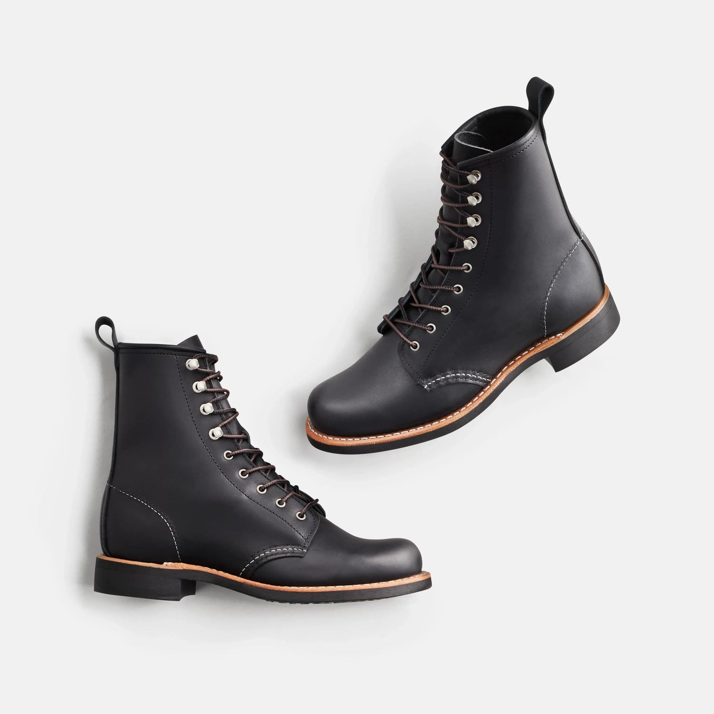 Silversmith Short Boot in Black Leather 3361 | Red Wing Heritage - Red Wing Shoes Women|Apparel